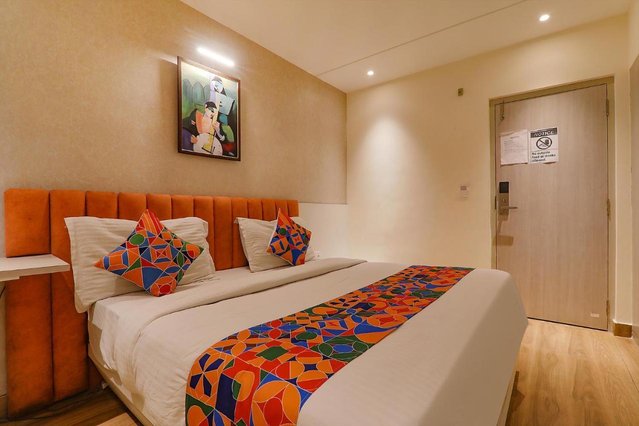 Townhouse Geetraj Near Shalimar Gateway Lucknow Hotel ภายนอก รูปภาพ