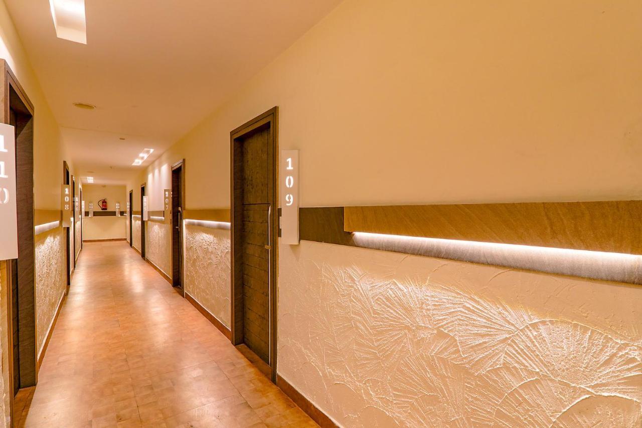 Townhouse Geetraj Near Shalimar Gateway Lucknow Hotel ภายนอก รูปภาพ