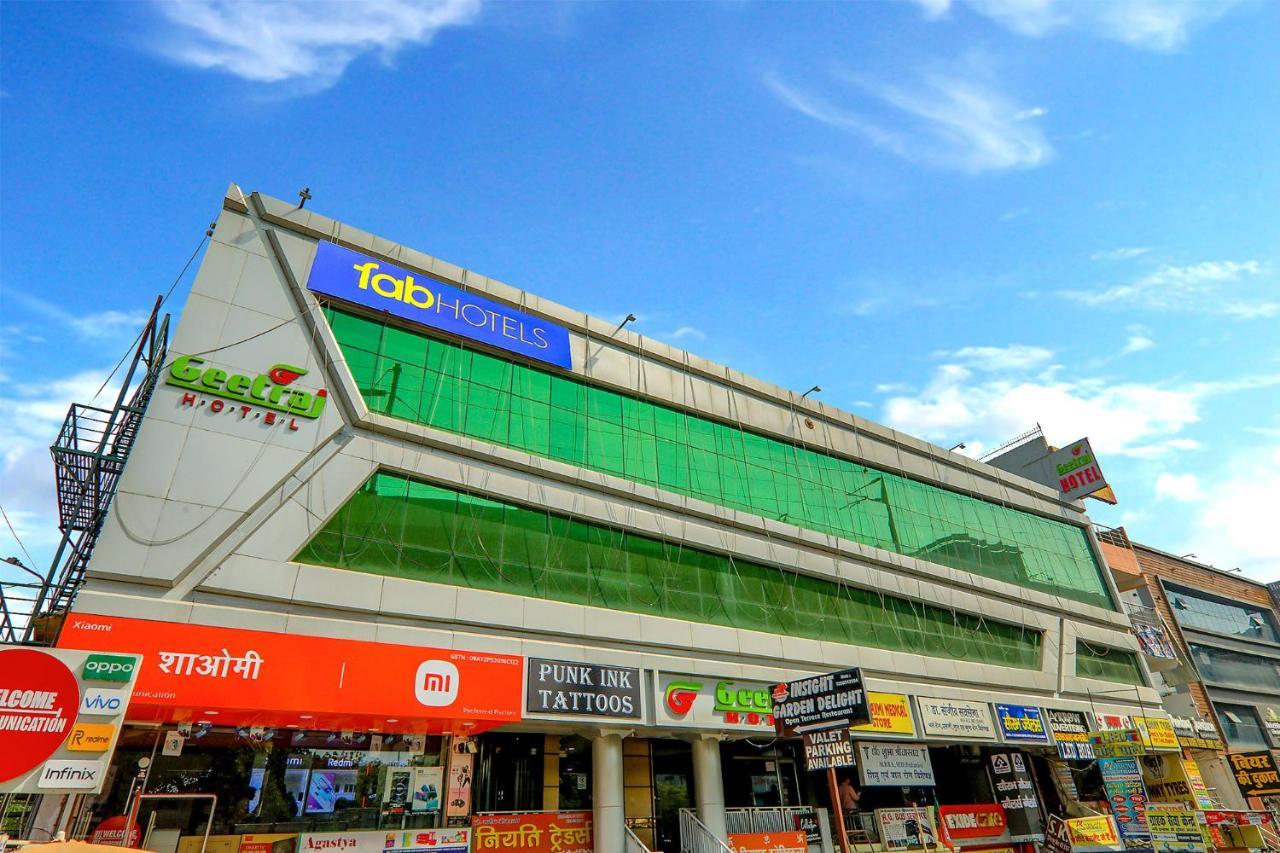 Townhouse Geetraj Near Shalimar Gateway Lucknow Hotel ภายนอก รูปภาพ