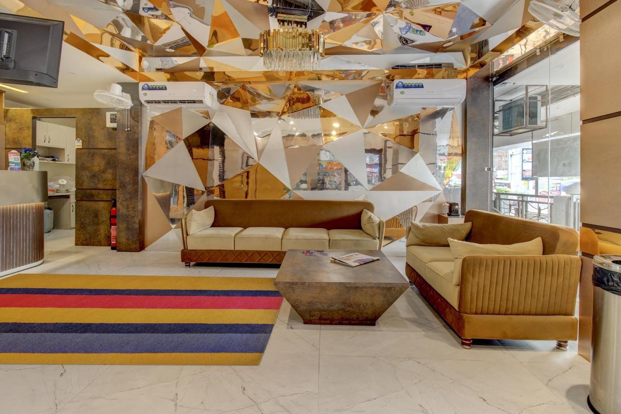 Townhouse Geetraj Near Shalimar Gateway Lucknow Hotel ภายนอก รูปภาพ